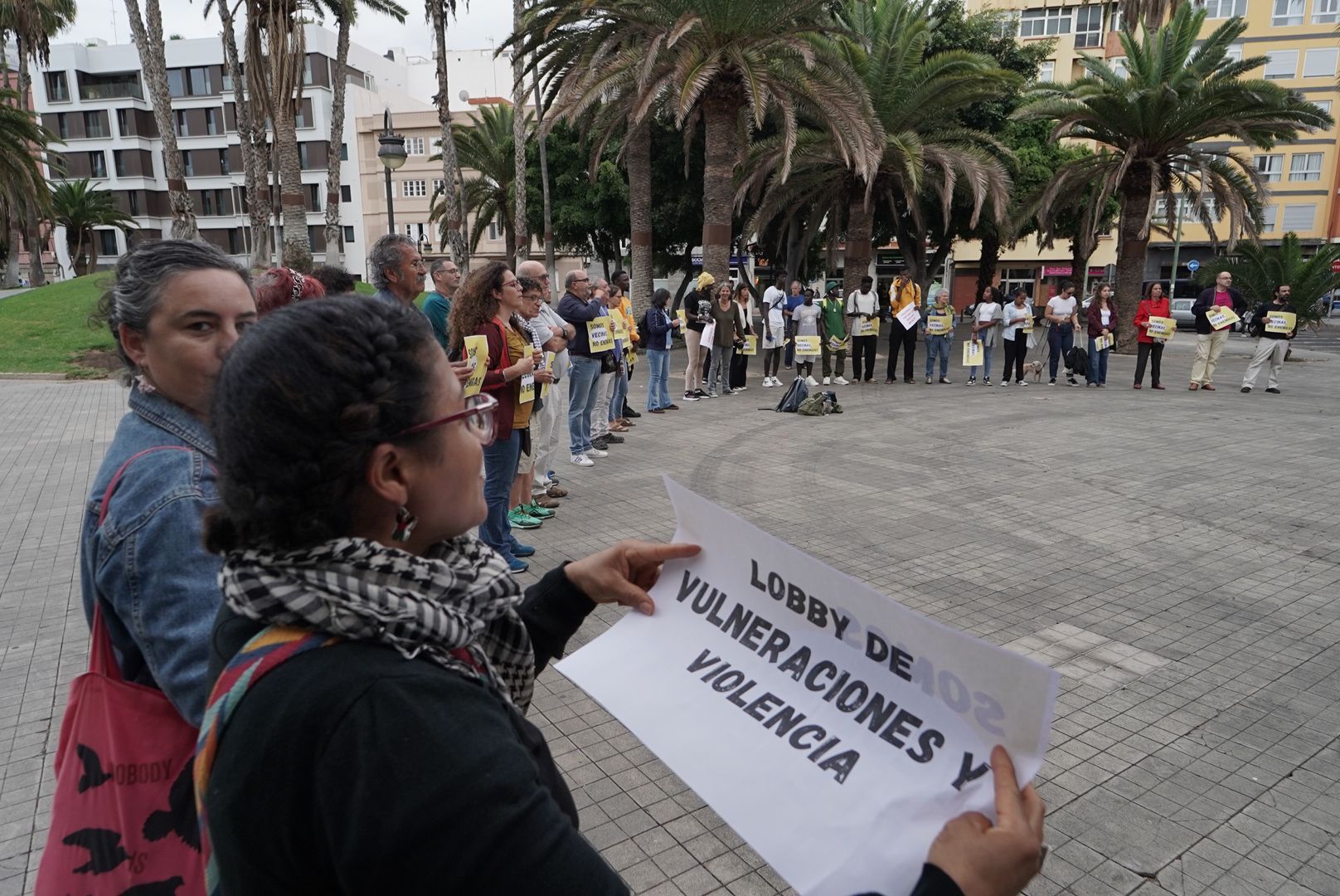 Manifestación contra la xenofobia en la Plaza de la Feria, en imágenes