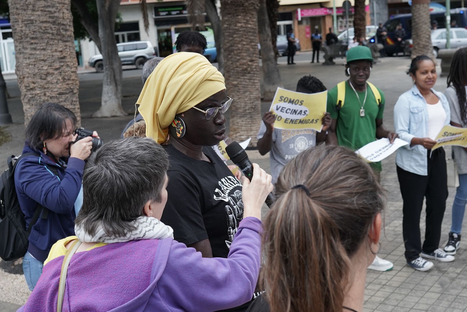 Manifestación contra la xenofobia en la Plaza de la Feria, en imágenes