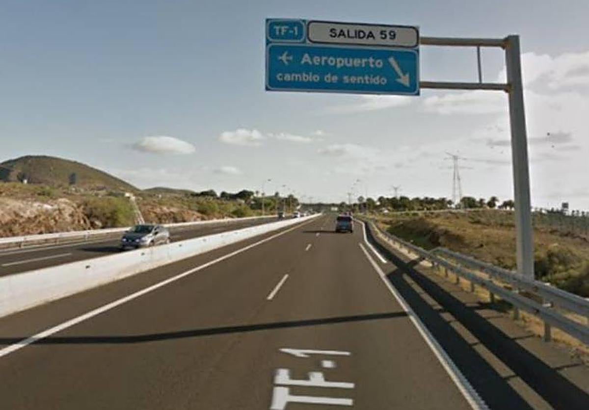 Dos heridos, uno grave, al colisionar dos vehículos en el sur de Tenerife