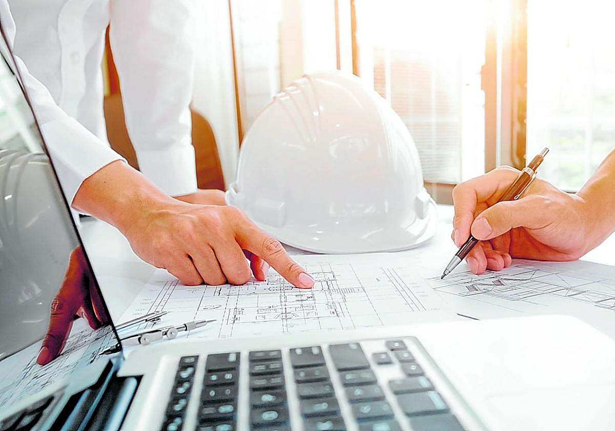 Profesionales del sector tecnológico e ingenieros, perfiles más demandados por las empresas españolas