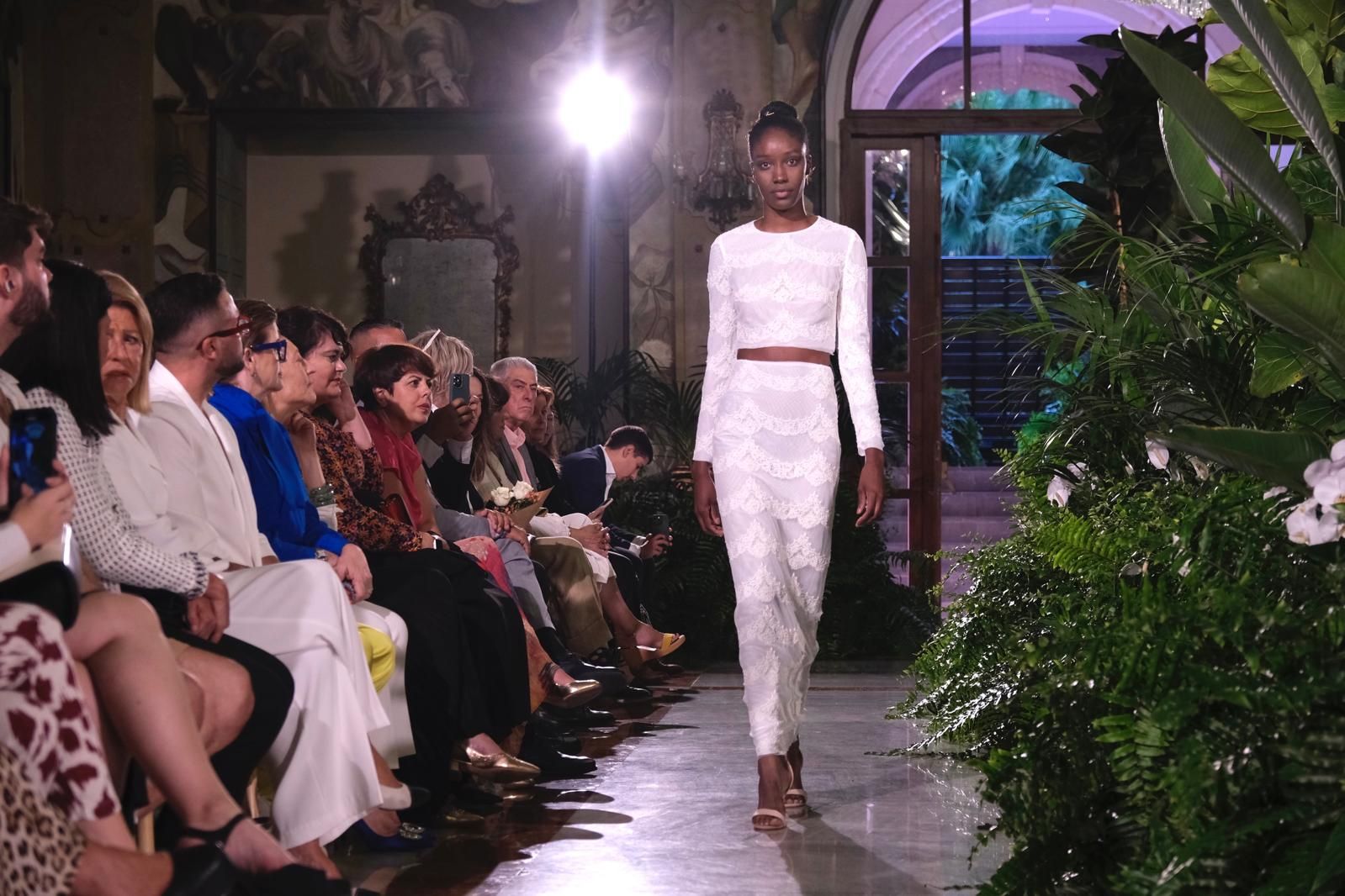 La segunda jornada de la pasarela &#039;Colección Bridal, Gran Canaria Moda Cálida&#039;, en imágenes