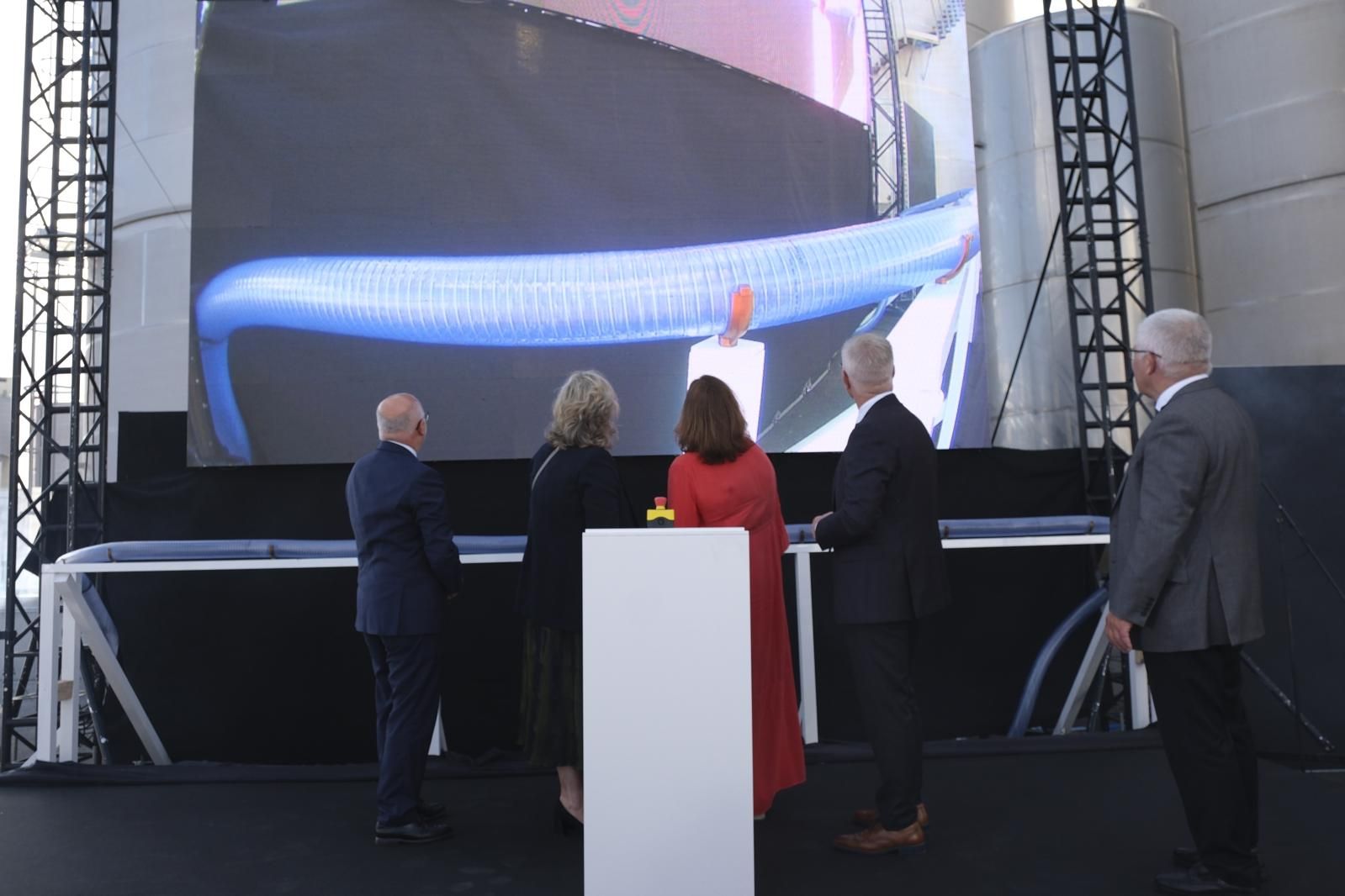 La Luz estrena la primera planta de España para tratar el aceite de pescado