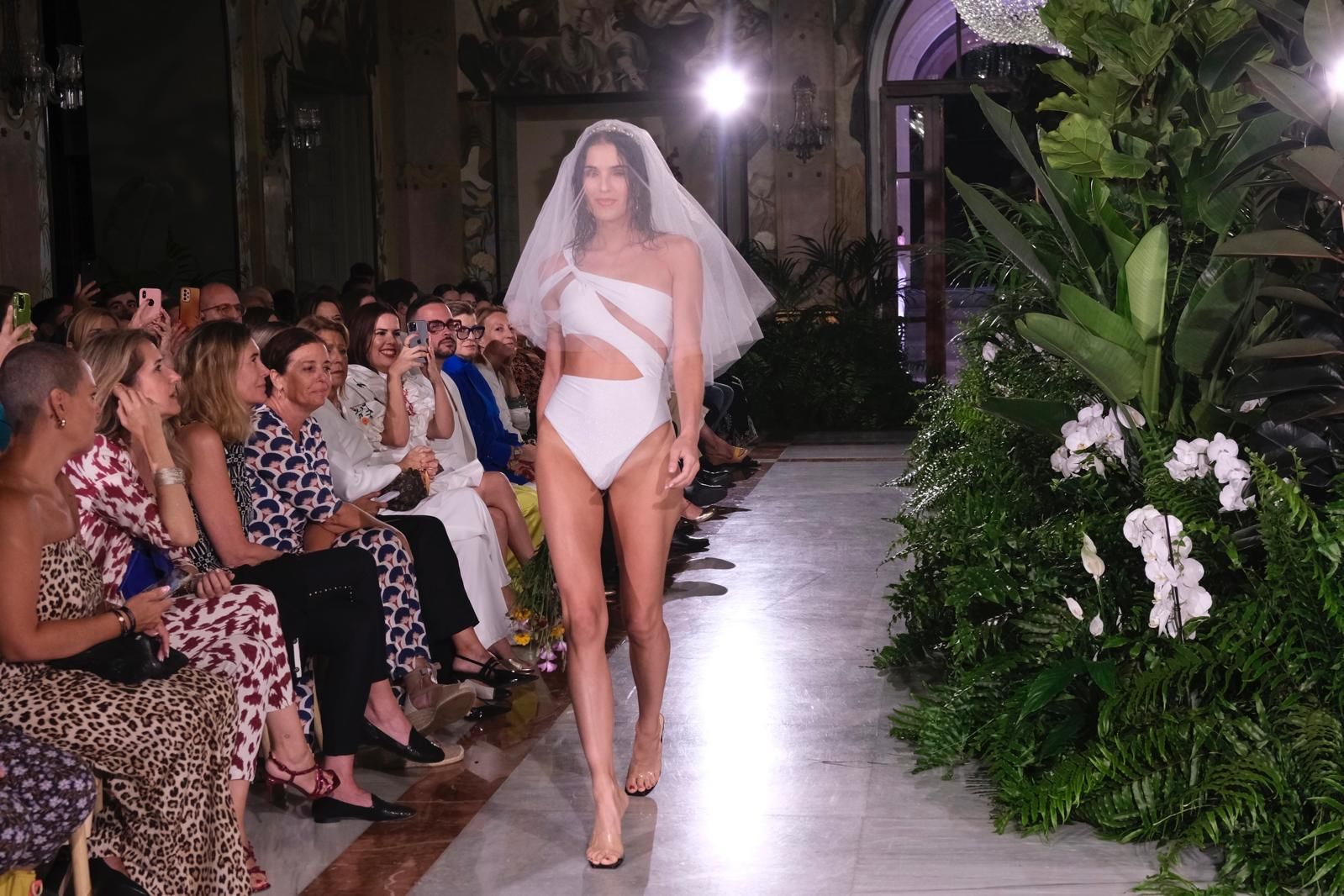 La segunda jornada de la pasarela &#039;Colección Bridal, Gran Canaria Moda Cálida&#039;, en imágenes