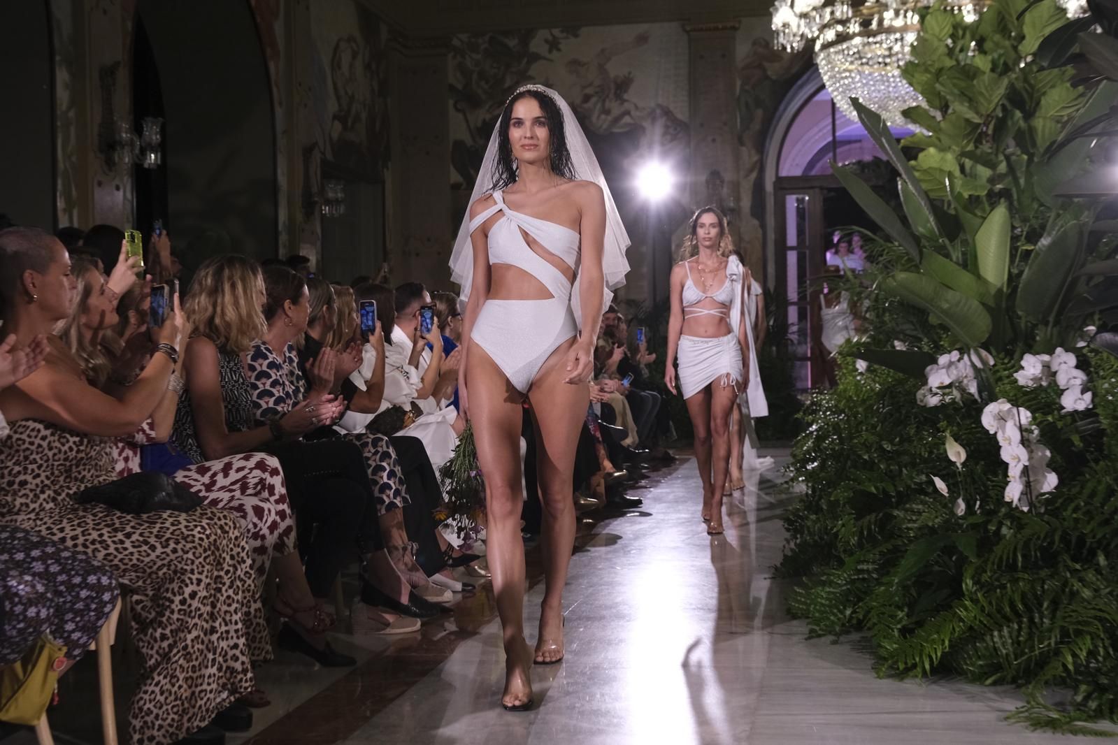 La segunda jornada de la pasarela &#039;Colección Bridal, Gran Canaria Moda Cálida&#039;, en imágenes