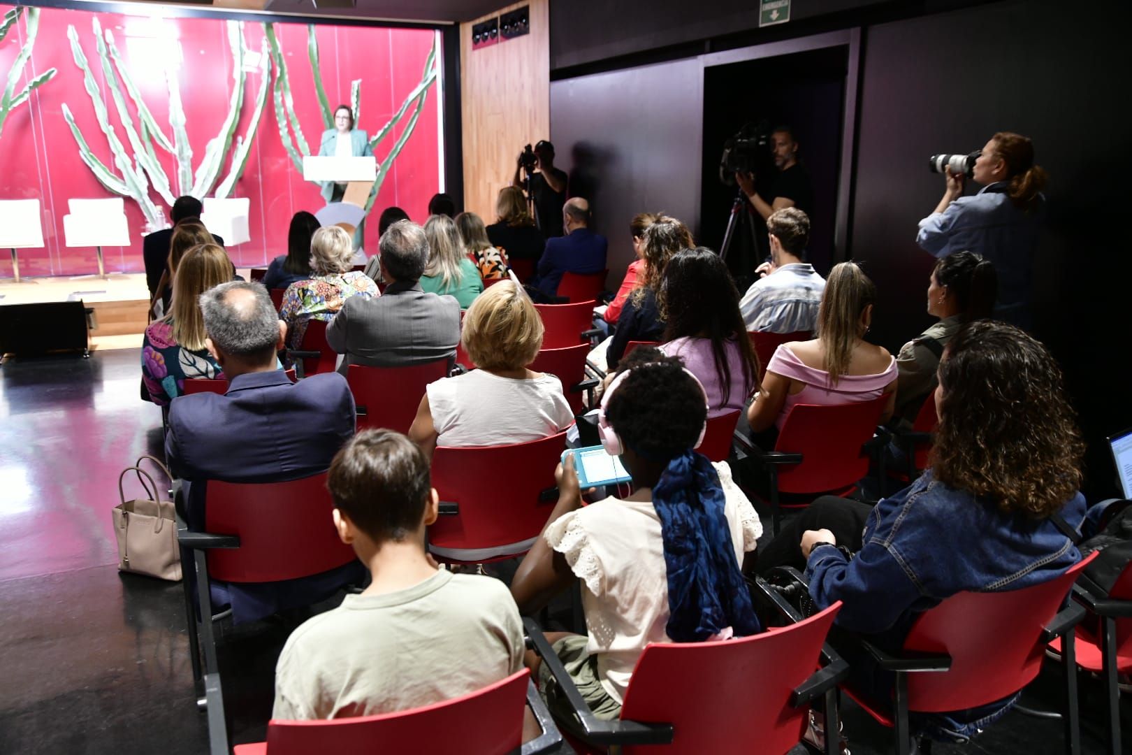 Las imágenes del Foro CANARIAS7 &#039;Nosotras acogemos, ¿tú podrías?&#039;