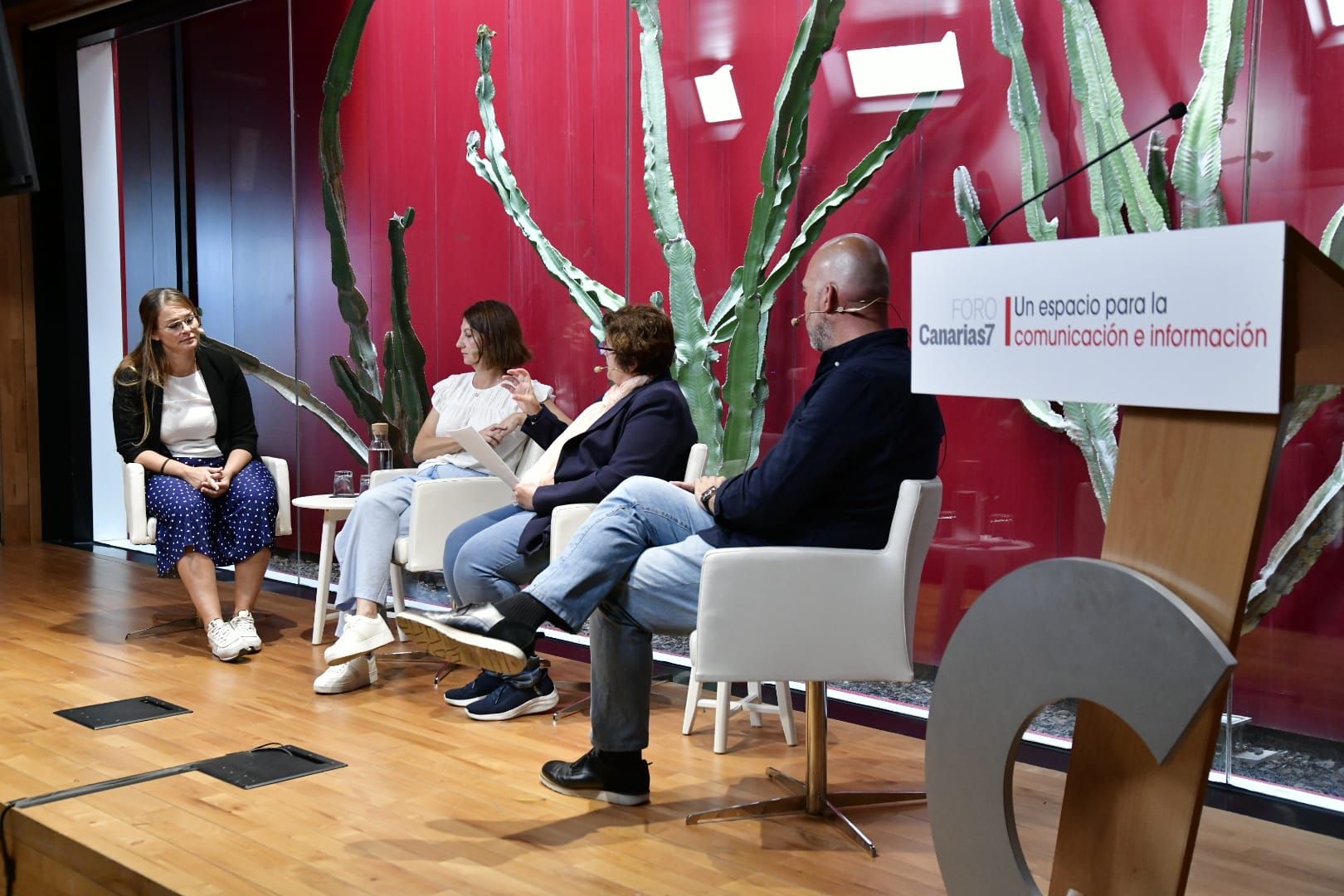 Las imágenes del Foro CANARIAS7 &#039;Nosotras acogemos, ¿tú podrías?&#039;