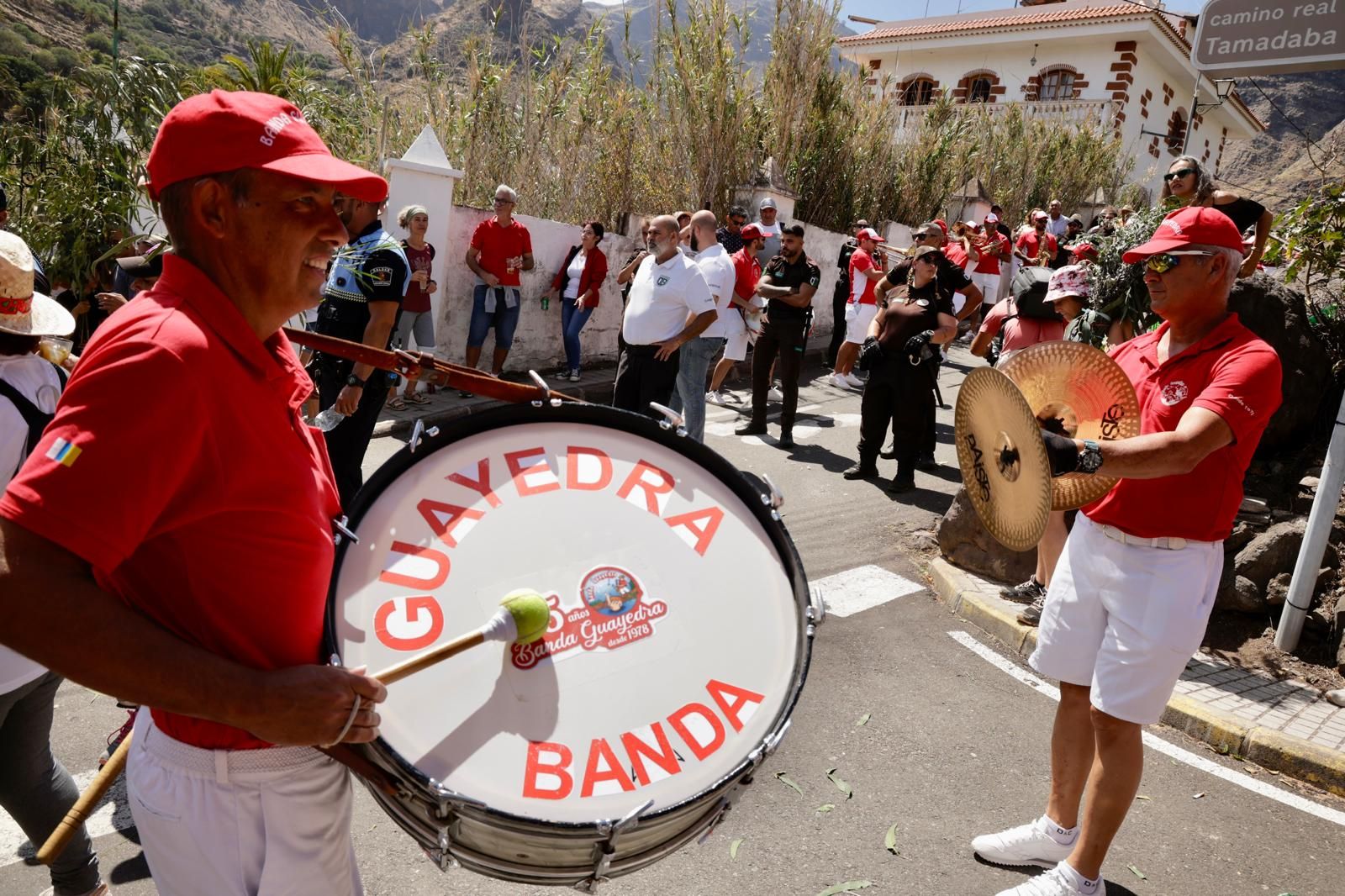El Valle de Agaete vibra con la Rama de San Pedro, en imágenes