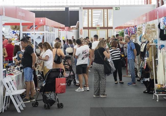 Asistentes a una de las ferias celebradas en el recinto ferial este año.