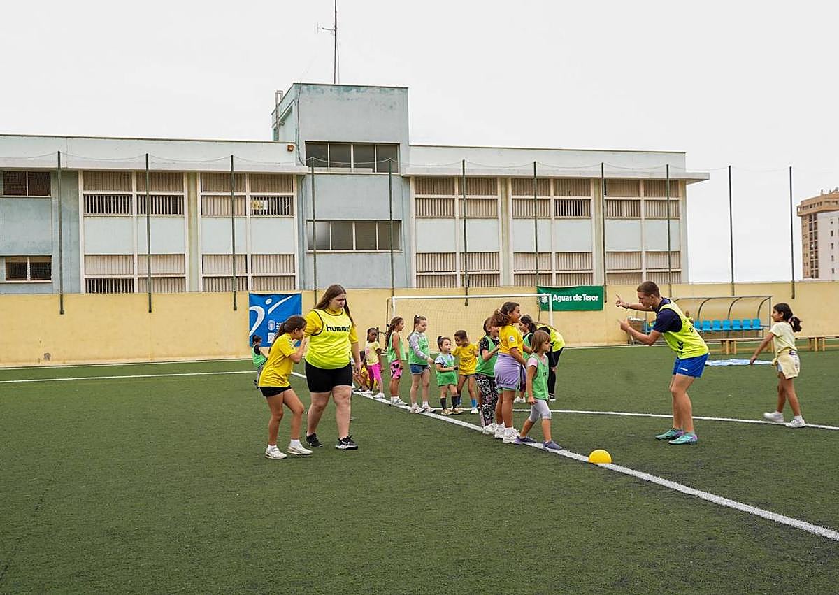 Imagen secundaria 1 - El mejor campus del mundo: inscripción gratuita, crisol de nacionalidades y convivencia con el autismo