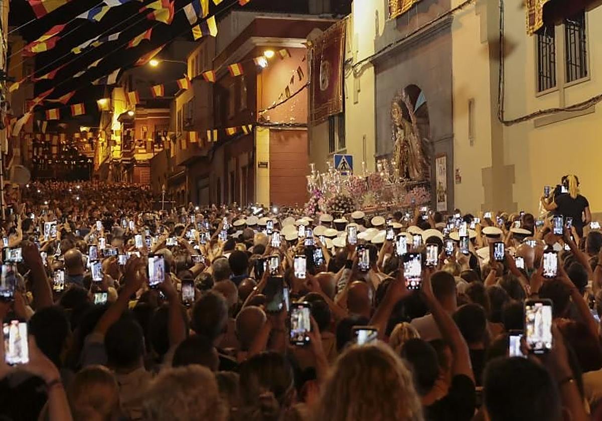 Imagen de la pasada edición de la procesión del Carmen el día de su festividad en La Isleta.