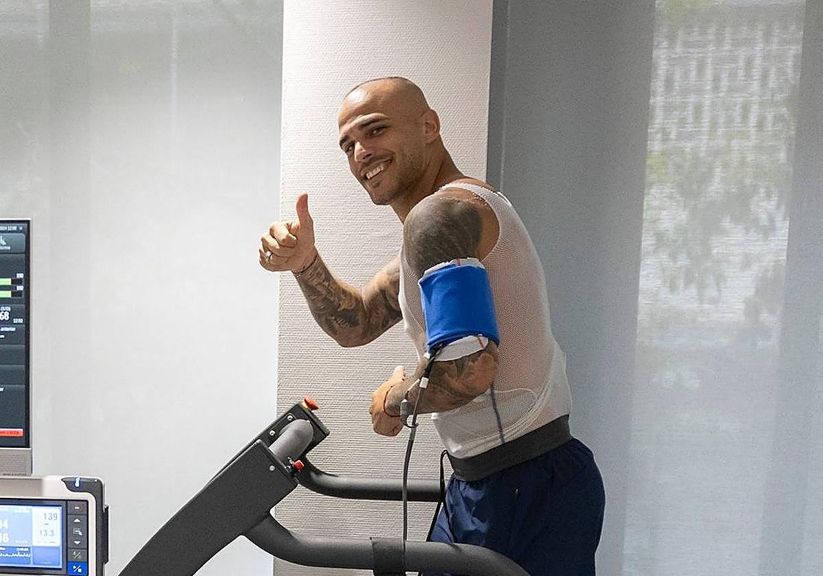 Sandro, en los reconocimientos médicos que se vienen realizando esta semana.