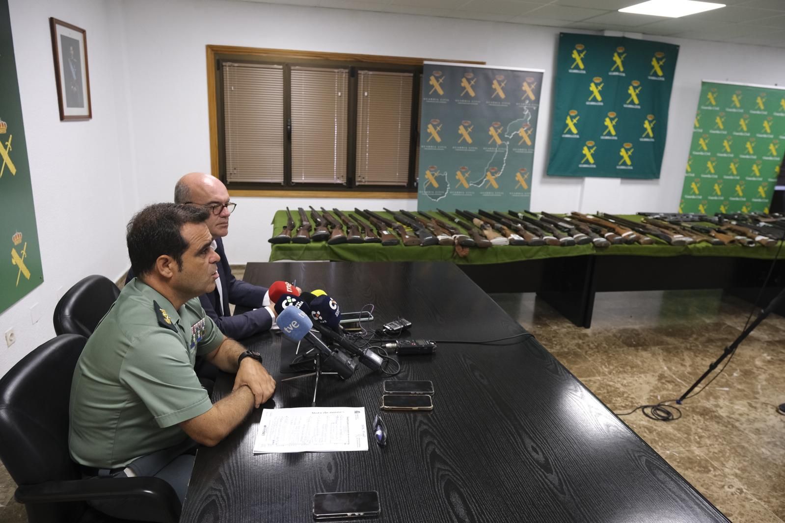 Imágenes del mayor taller ilegal de armas de fuego en Las Palmas