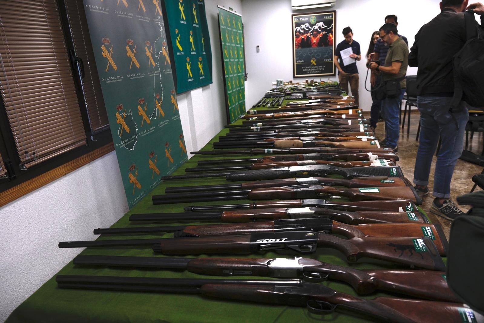 Imágenes del mayor taller ilegal de armas de fuego en Las Palmas