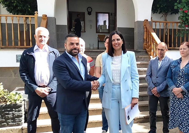 Presentación formal de la moción de censura de Avesan y PSOE en San Mateo.