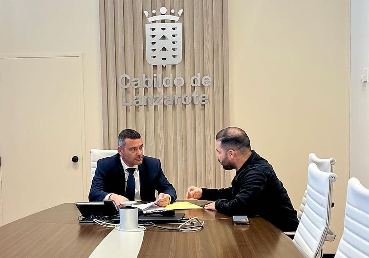 Oswaldo Betancort y Jesús Machín Tavío.