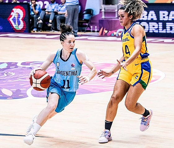 Melisa Gretter dirige el juego de Argentina.