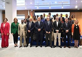 Foto de familia tras la reunión.