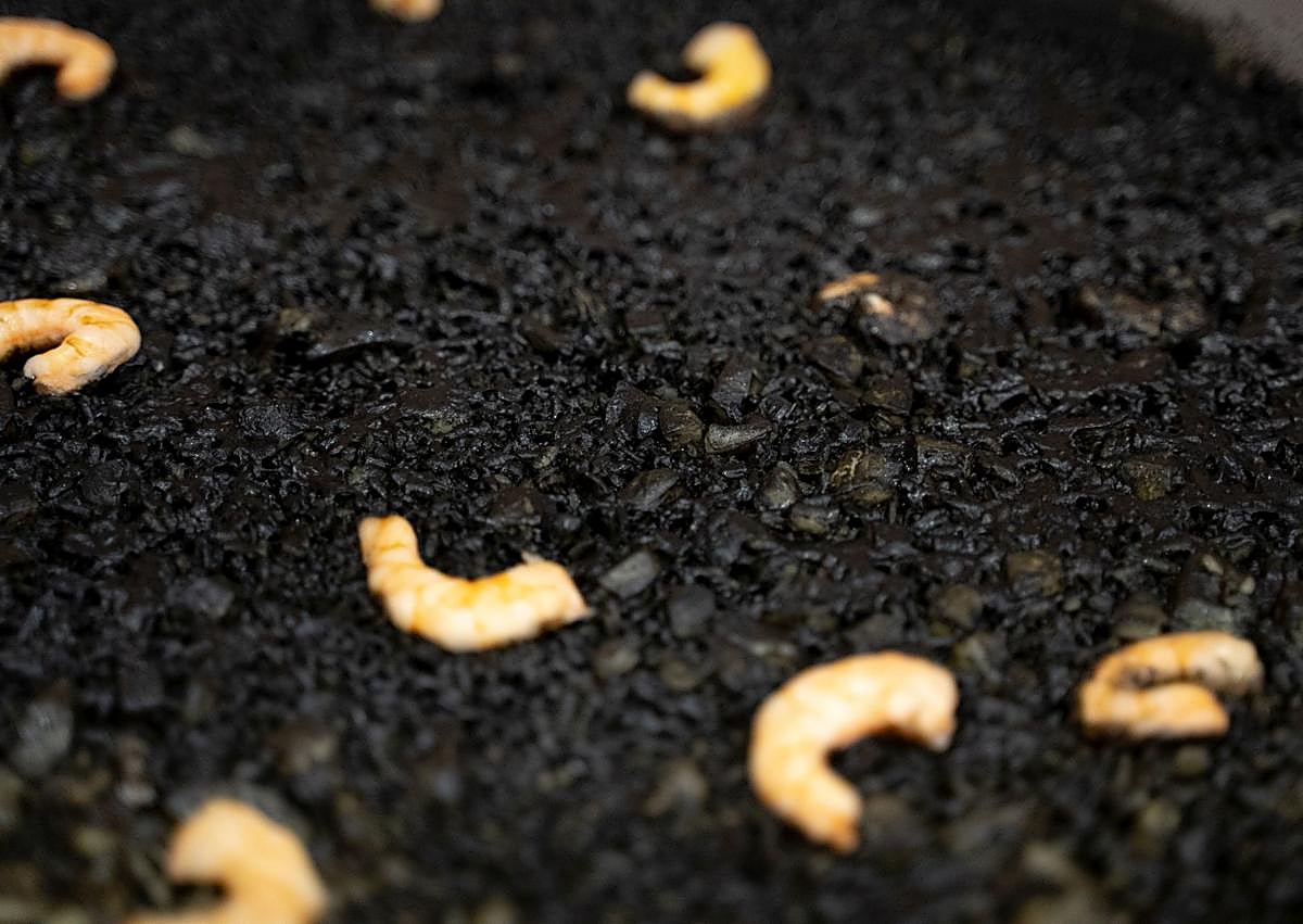 Imagen secundaria 1 - Hnos. Rogelio presenta las Jornadas Gastronómicas de los Arroces de la mano de una de las grandes promesas de la cocina española