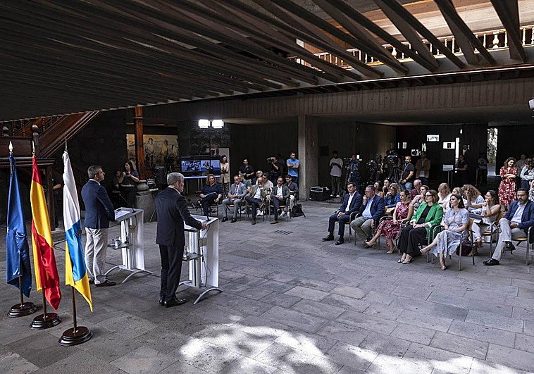 Fernando Clavijo y Manuel Domínguez hicieron balance del primer año de Gobierno.