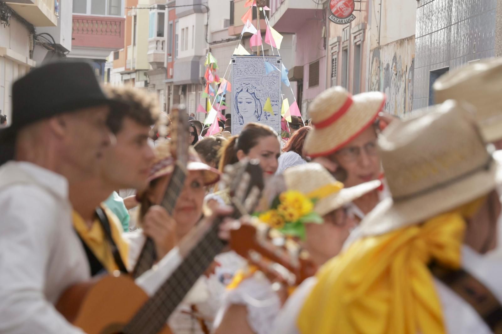 La romería ofrenda del Carmen, en imágenes