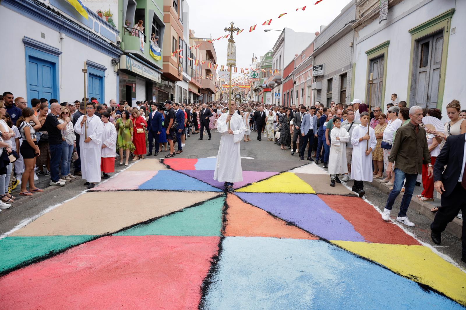 La Isleta sale a la calle para celebrar la procesión marítima del Carmen