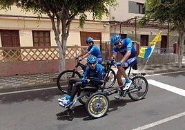 Momentos de la visita de Andrés con su padre por Agüímes.