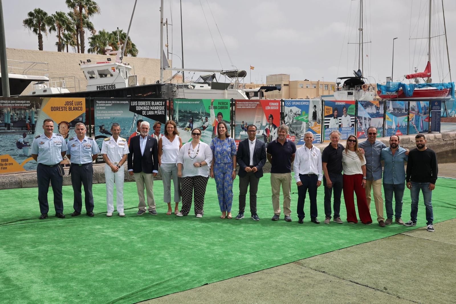 Las imágenes de la inauguración de los murales olímpicos en el Real Club Náutico