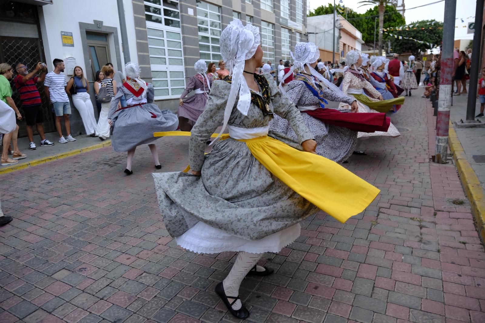 El recorrido del festival de folclore, en imágenes