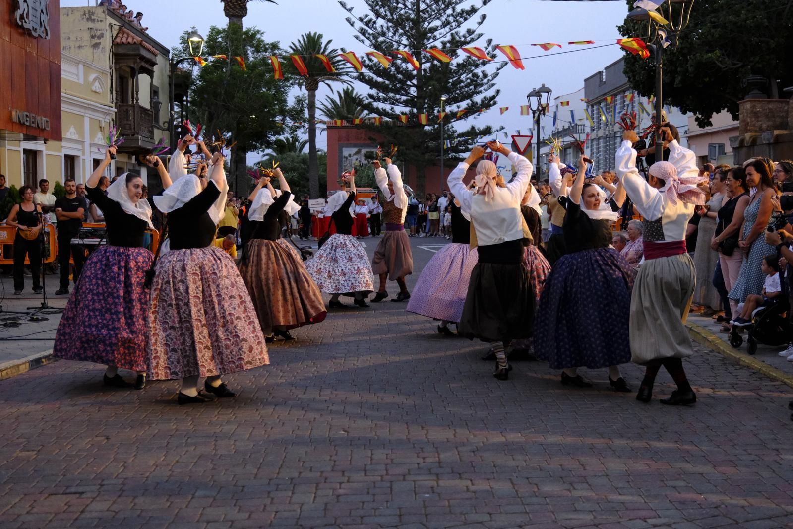 El recorrido del festival de folclore, en imágenes