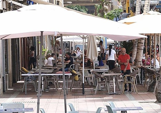 Imagen de archivo de una terraza de Las Palmas de Gran Canaria.