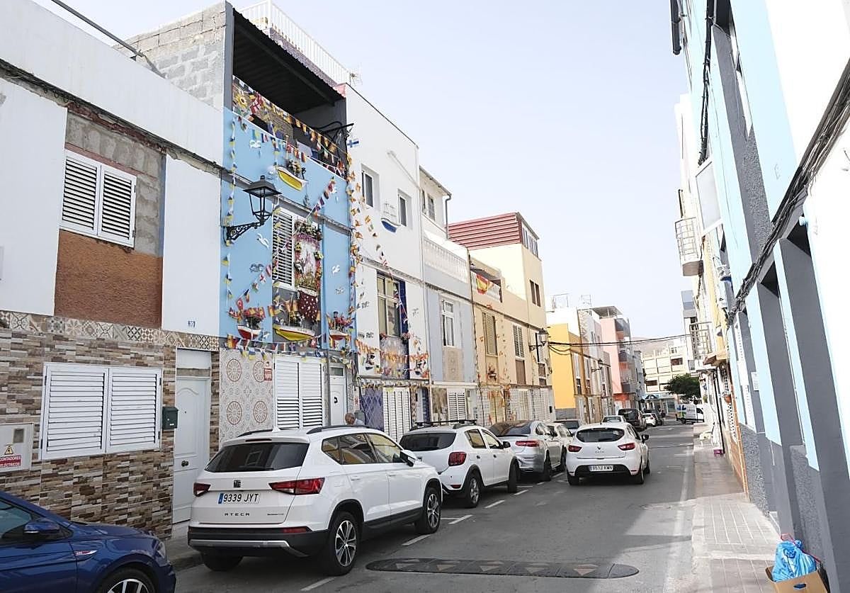Una de las calles del pintoresco barrio marinero de Arguineguín.