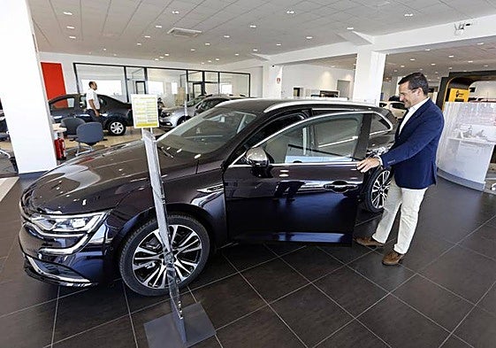 Concesionario de coches en Arrecife.