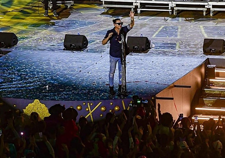 Actuación de Elvis Crespo durante el pasado carnaval del Puerto.