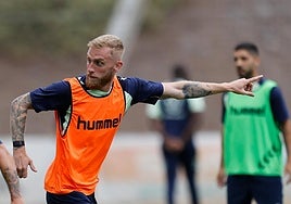 Oli McBurnie, durante un entrenamiento con la UD en Barranco Seco.