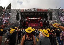 El público se hizo notar en Arucas durante la jornada inaugural del FiestoRon.