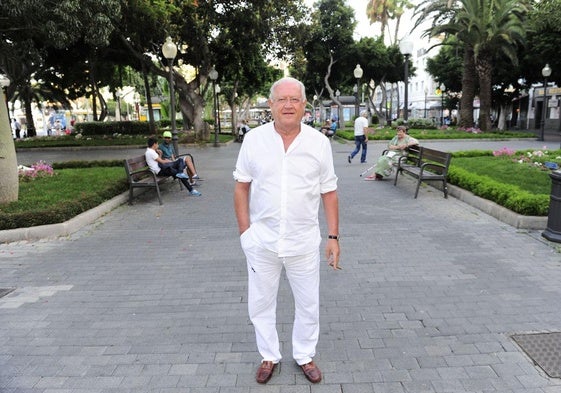 J.J. Armas Marcelo.