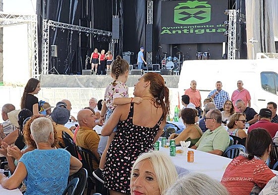 Actividad festiva en Antigua de días atrás.