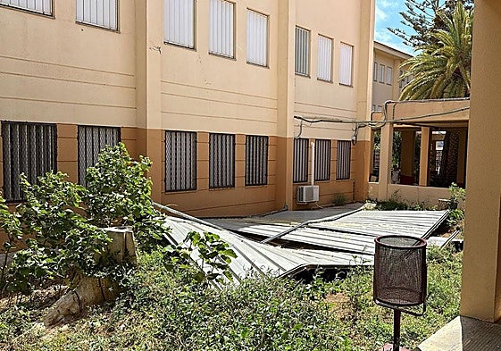 Daños causados por el viento en el IES Ingenio.