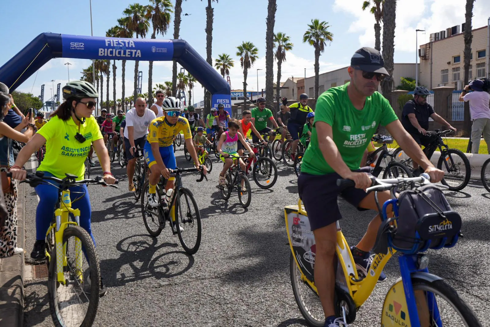 Las Palmas de Gran Canaria celebra el día de la bicicleta