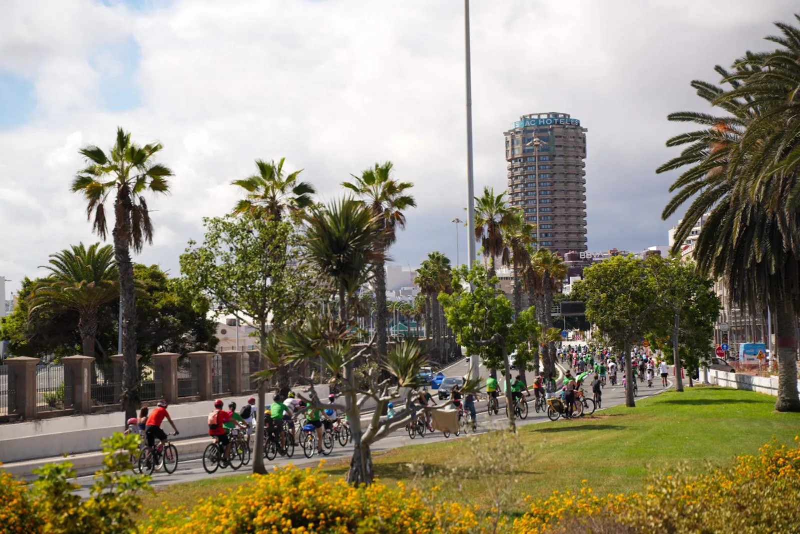 Las Palmas de Gran Canaria celebra el día de la bicicleta