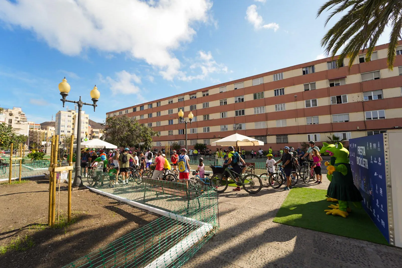 Las Palmas de Gran Canaria celebra el día de la bicicleta