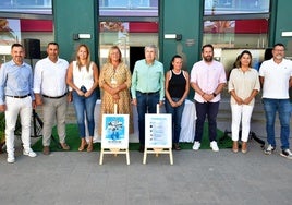 Foto de familia del día en que se presentaron los actos conmemorativos del 130 aniversario de la concesión del título de villa.