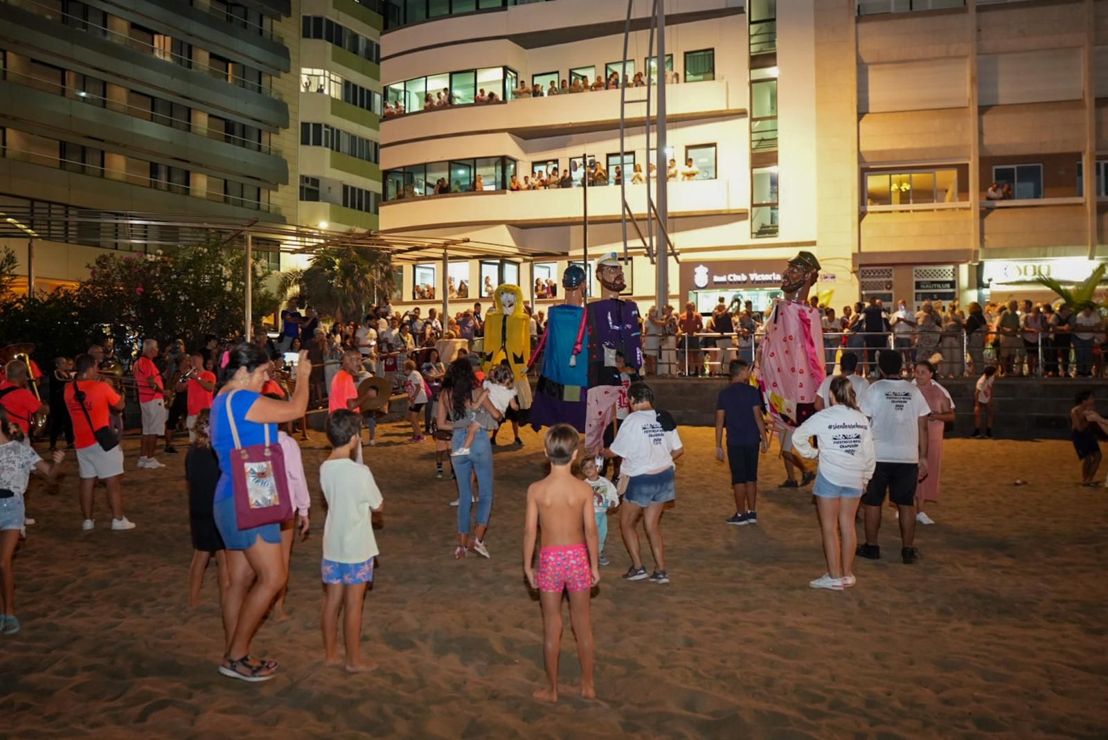 El chapuzón de La Naval, en imágenes