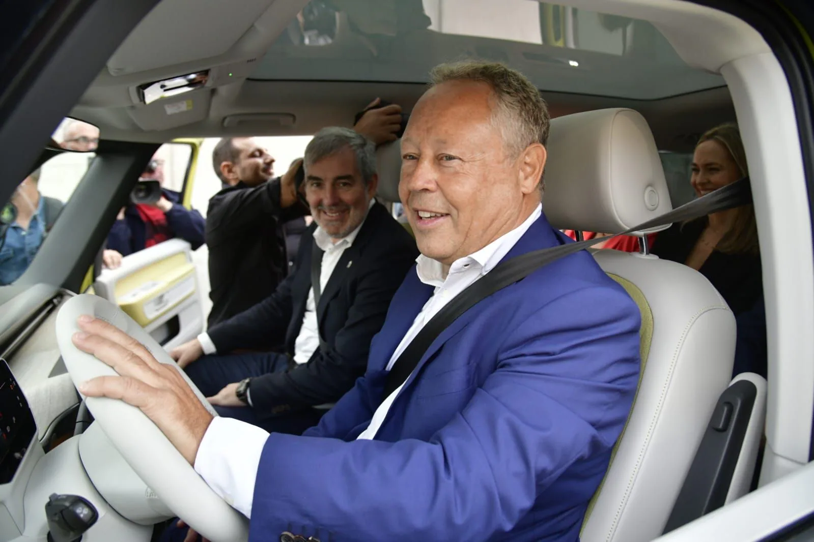 La nueva autoterminal de coches de Domingo Alonso Group, en imágenes