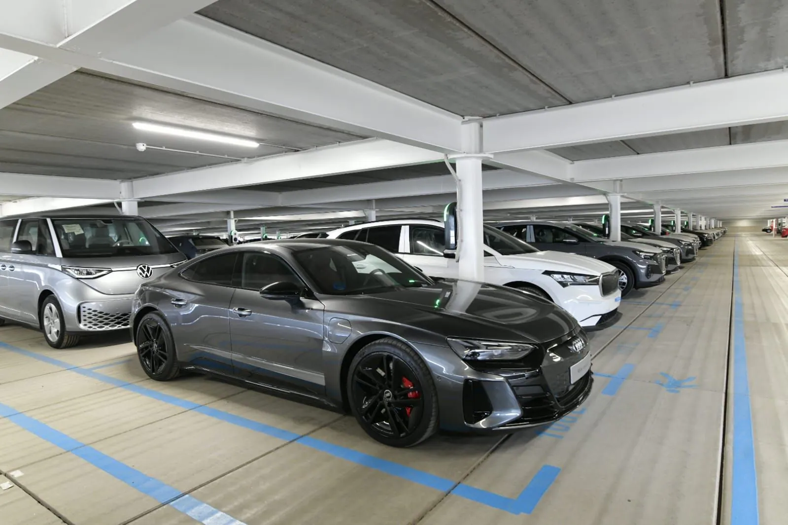 La nueva autoterminal de coches de Domingo Alonso Group, en imágenes