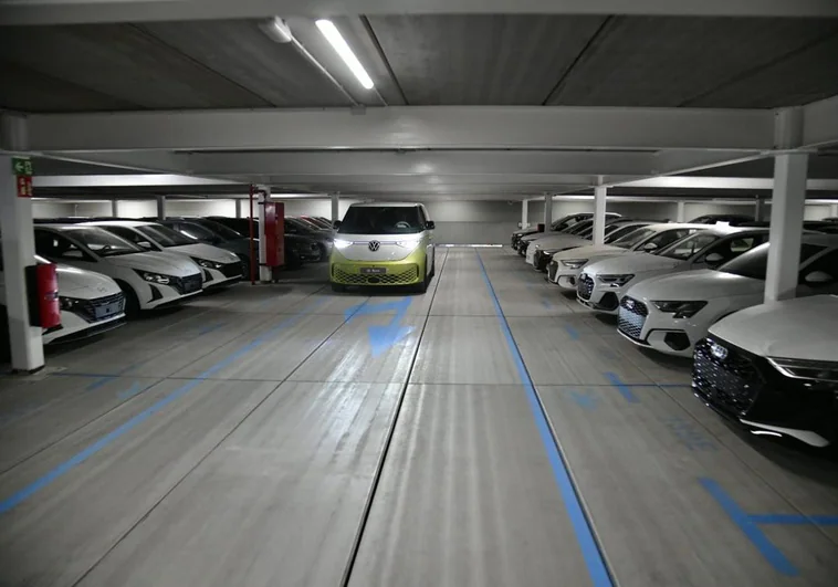 Imagen de la inauguración de la nueva autoterminal de coches.