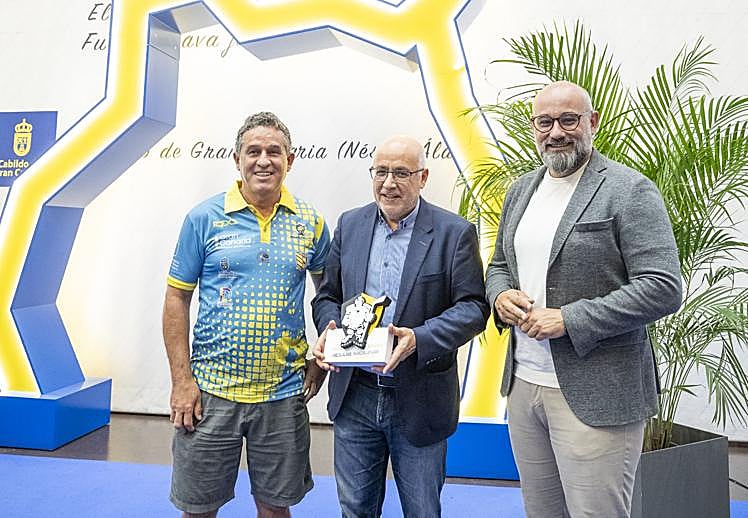 Alejandro Molina, Antonio Morales y Aridany Romero.