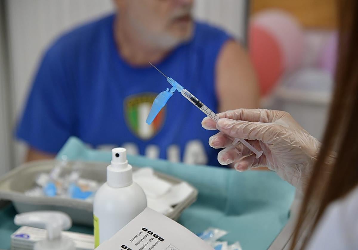 La campaña de vacunación de Gran Canaria, en imágenes