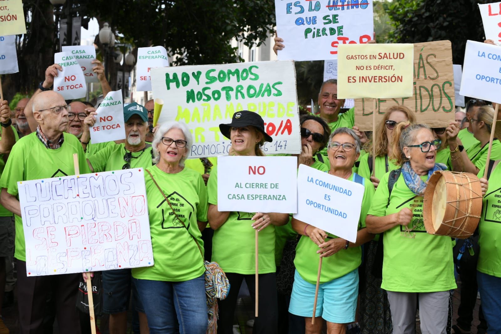 Las imágenes de las protestas de los trabajadores del Proyecto Esperanza de Cáritas