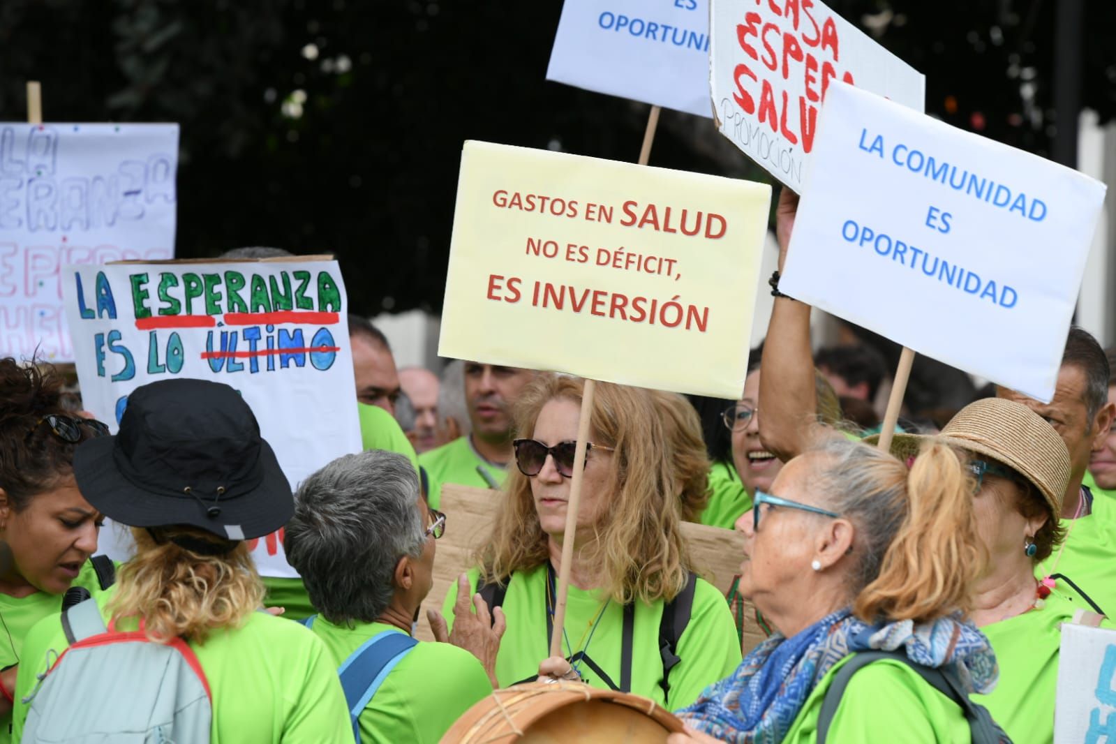 Las imágenes de las protestas de los trabajadores del Proyecto Esperanza de Cáritas